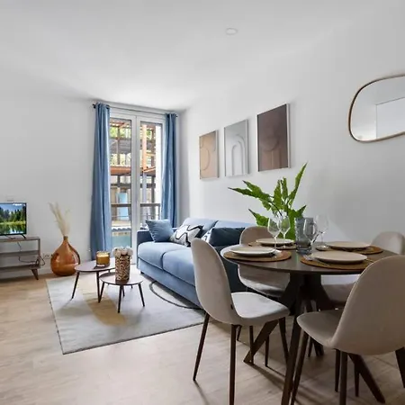 - Parking - Proche Paris Chaville